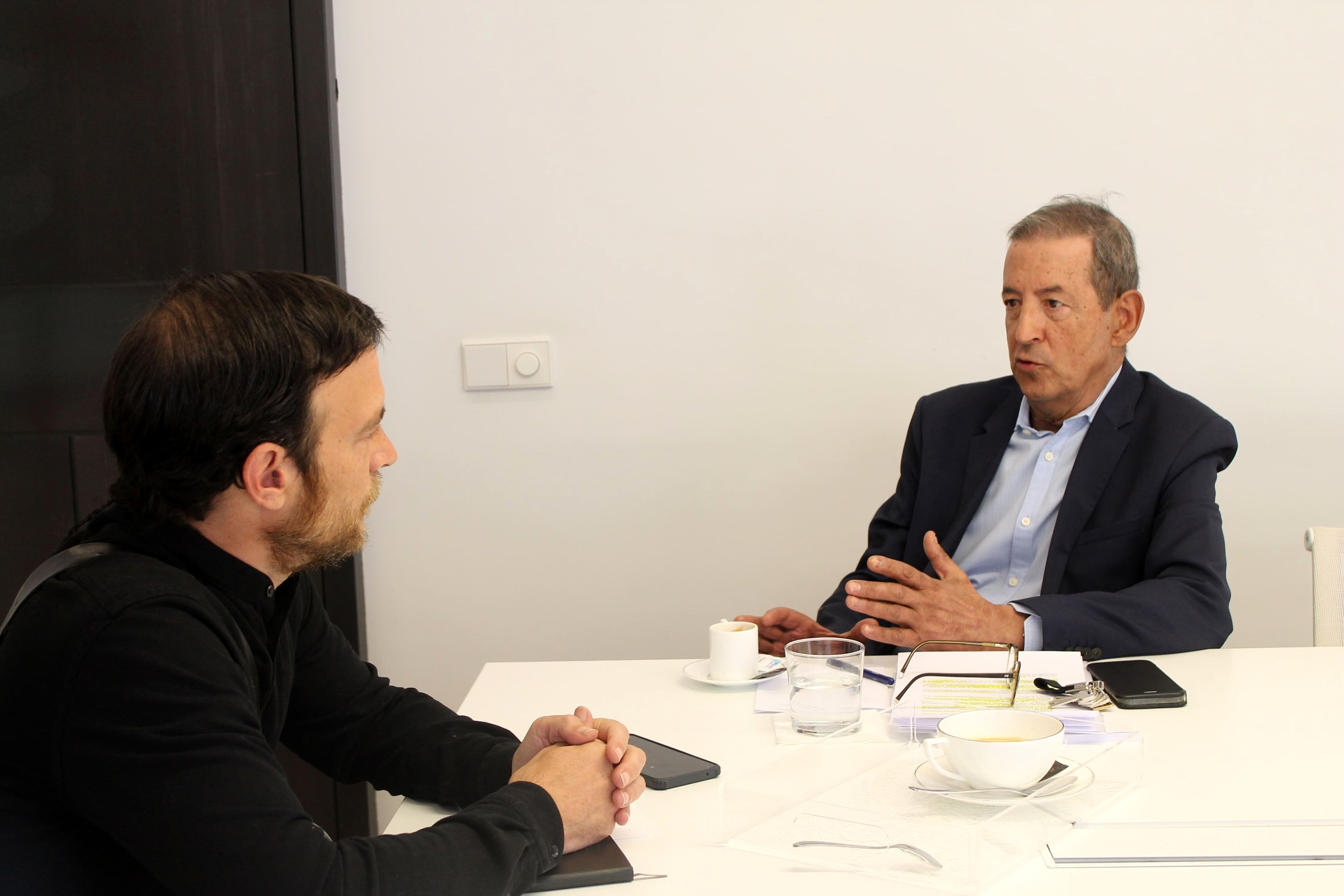 Entrevista a Constantino Méndez en El Confidencial