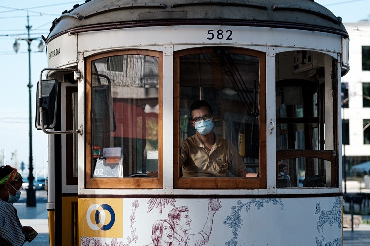 Government closes schools as pandemic worsens in PortugalGovernment closes schools as pandemic worsens in Portugal