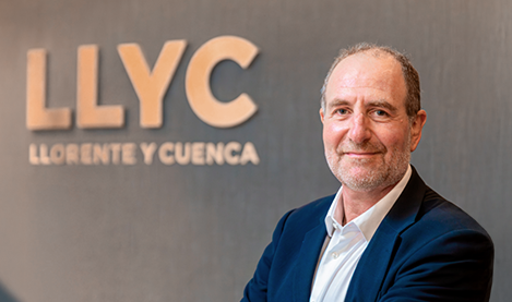 Enric Hernández, nuevo Senior Advisor de LLYC en Barcelona